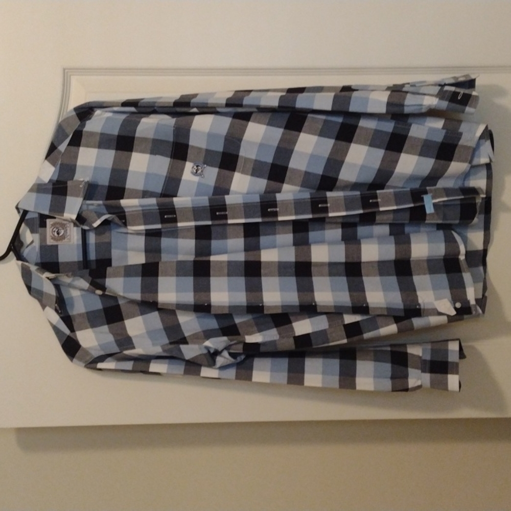 Long sleeve button shirt